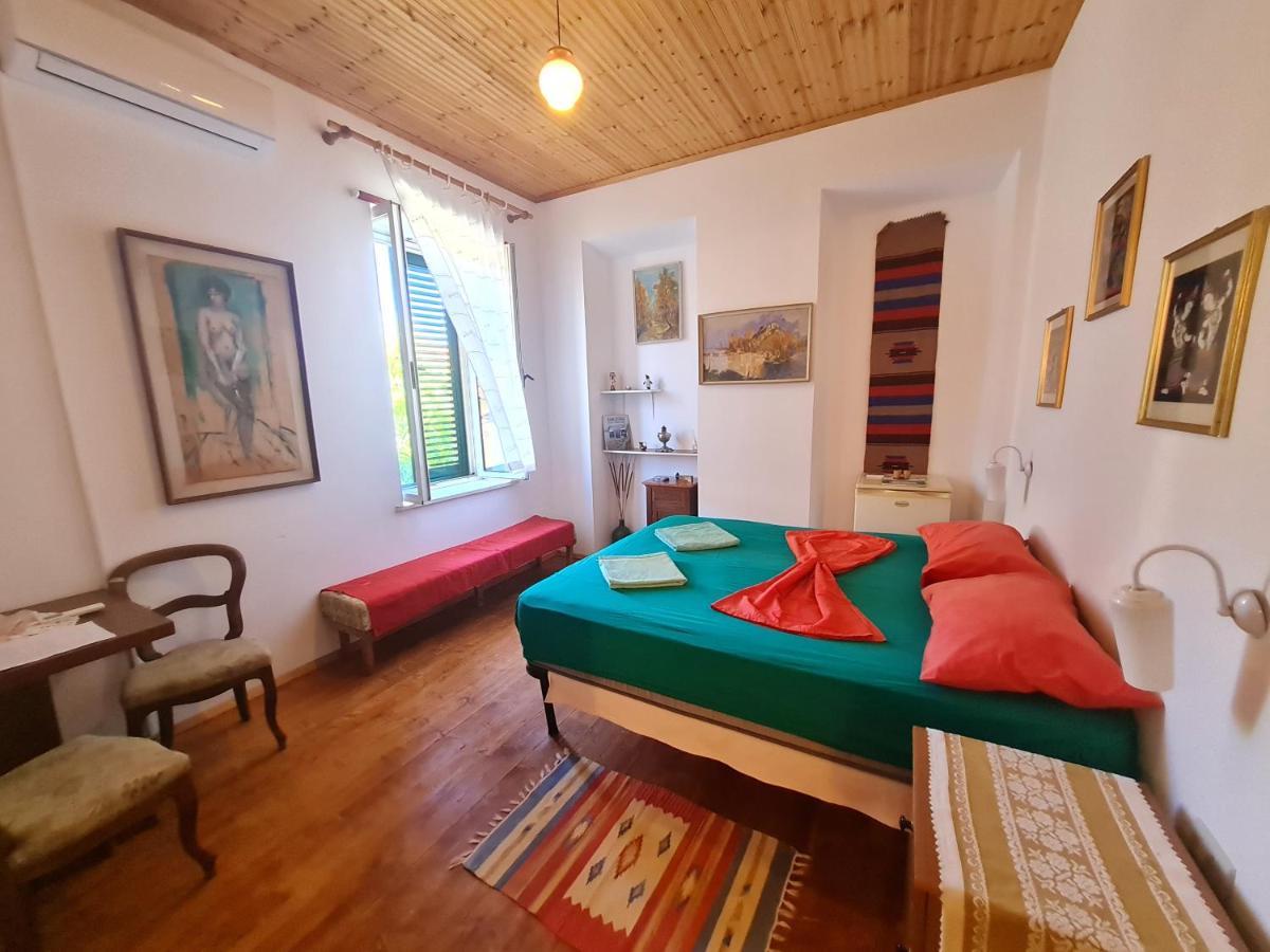 Mi Casa Es Tu Casa - Shkodra Backpackers Hostel ห้อง รูปภาพ