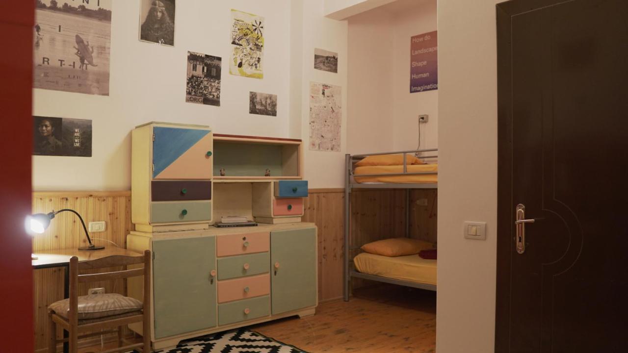 Mi Casa Es Tu Casa - Shkodra Backpackers Hostel ภายนอก รูปภาพ
