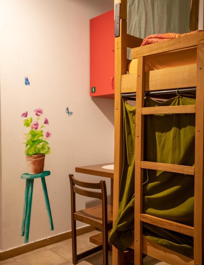 Mi Casa Es Tu Casa - Shkodra Backpackers Hostel ภายนอก รูปภาพ