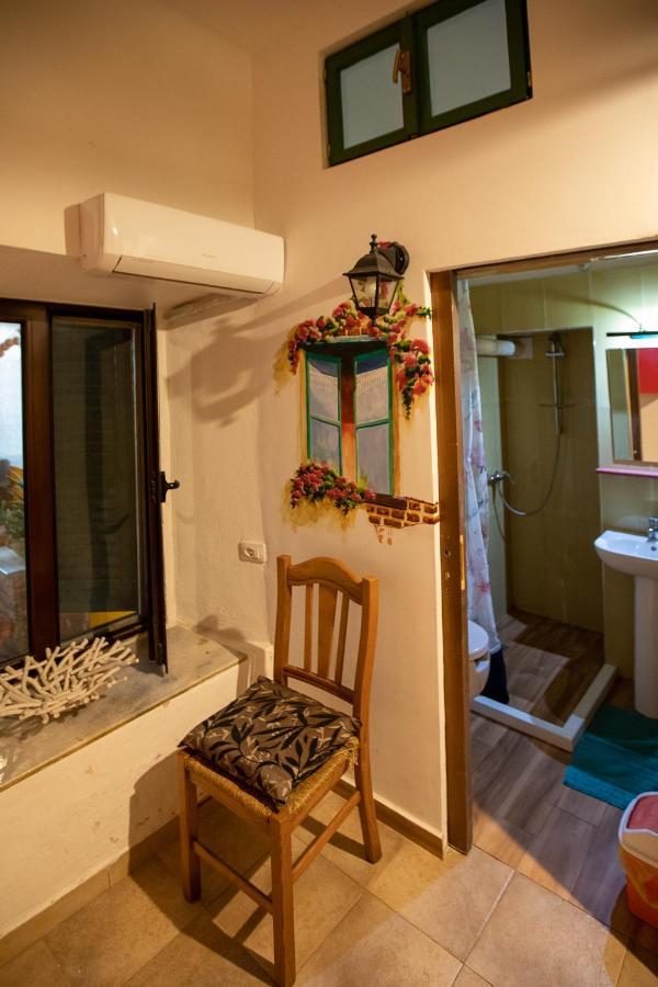 Mi Casa Es Tu Casa - Shkodra Backpackers Hostel ภายนอก รูปภาพ