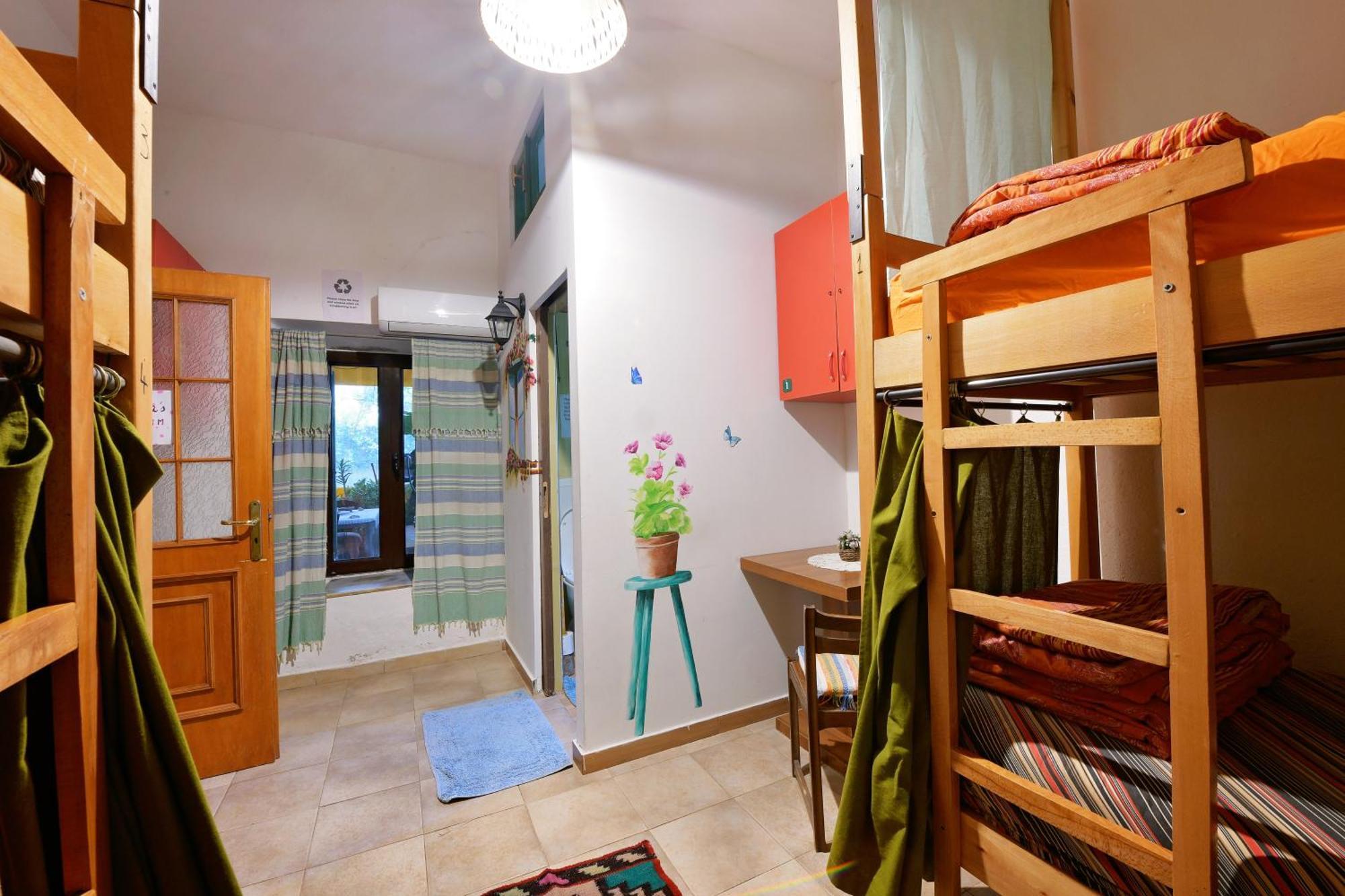 Mi Casa Es Tu Casa - Shkodra Backpackers Hostel ภายนอก รูปภาพ