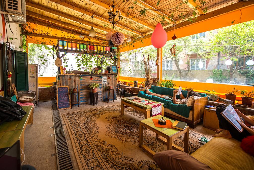 Mi Casa Es Tu Casa - Shkodra Backpackers Hostel ภายนอก รูปภาพ