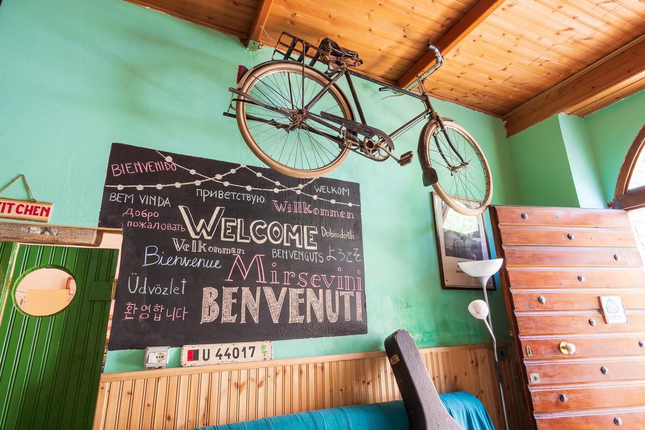 Mi Casa Es Tu Casa - Shkodra Backpackers Hostel ภายนอก รูปภาพ